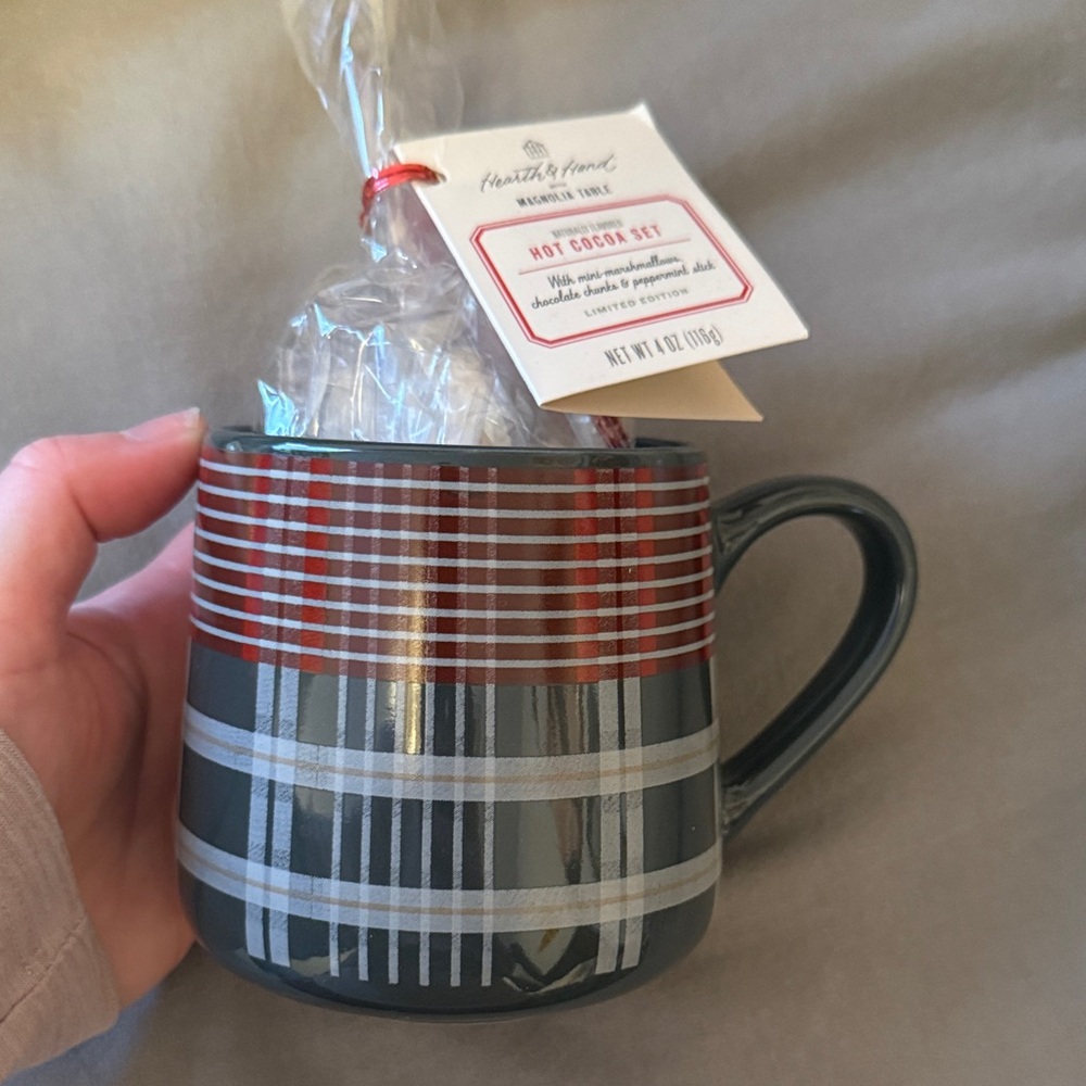 Hearth & Hand Magnolia Table mug set